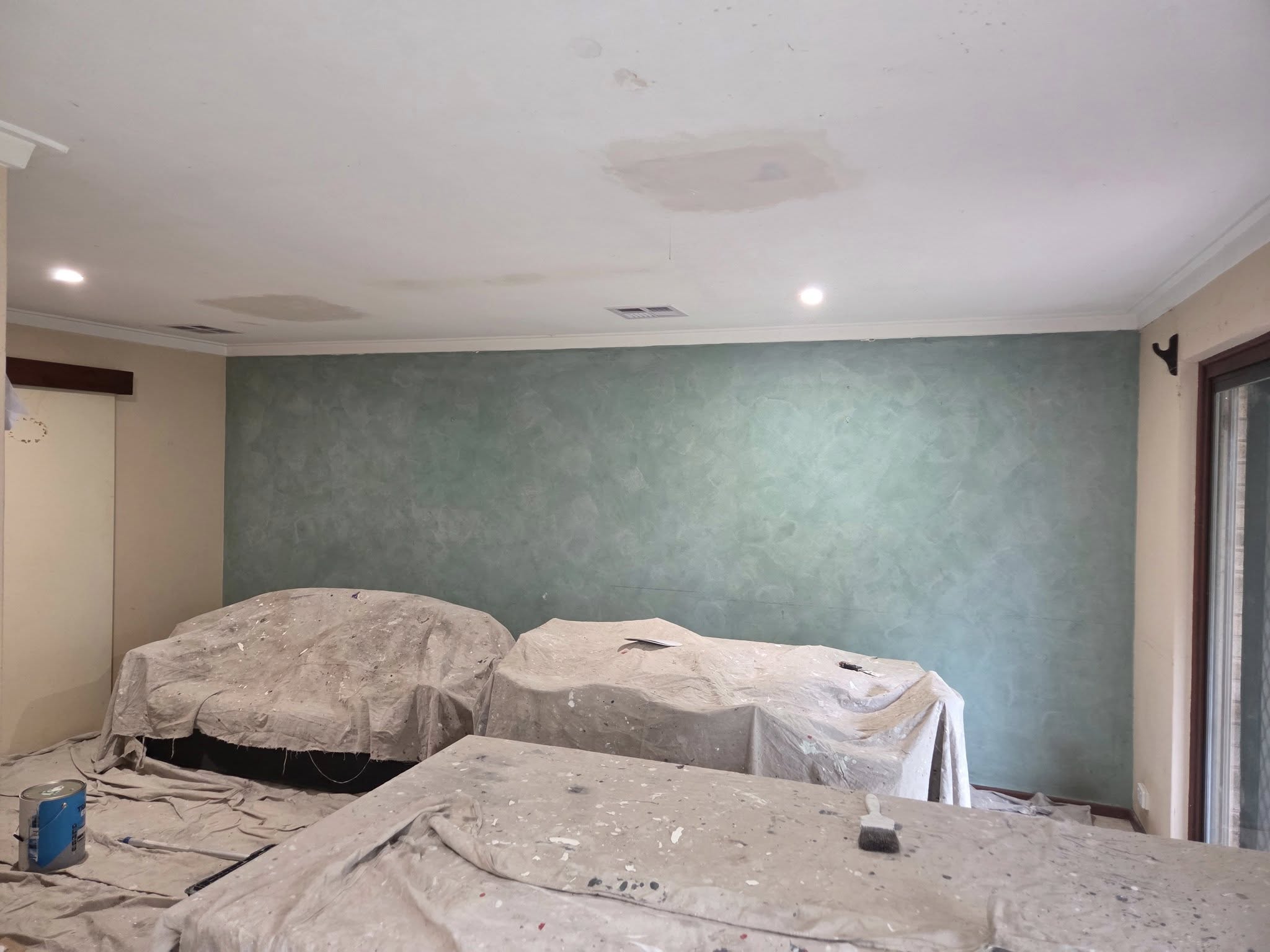 Decorative textured feature wall